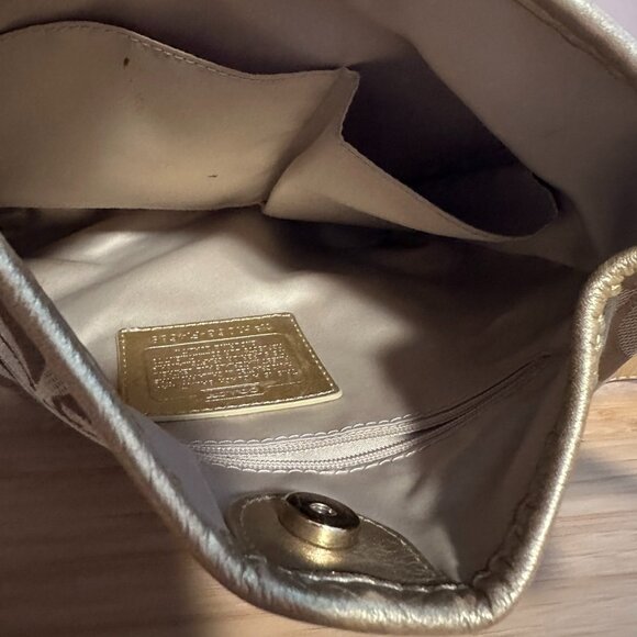 Coach Crossbody Bag With Gold Trim - Picture 3 of 3